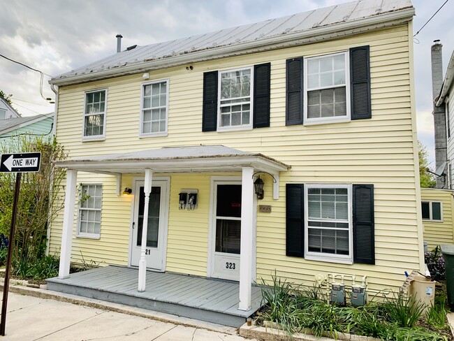 Photo - 321 E Burd St