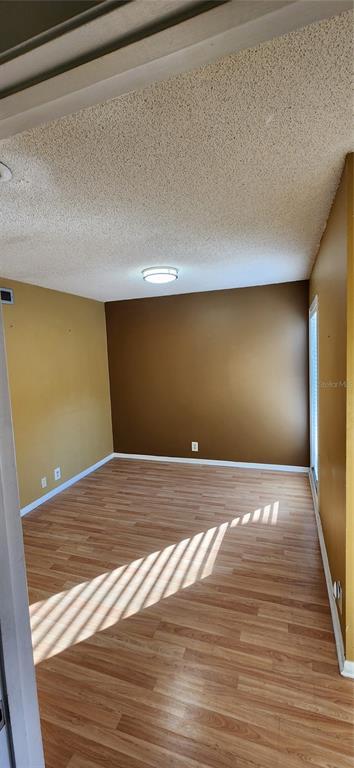 Photo - 223 Crown Oaks Way