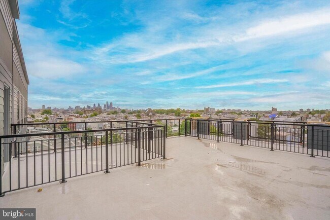 Photo - 2636 E York St Unit 207