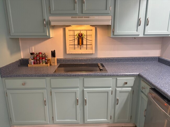 Photo - 105 Linnet Dr