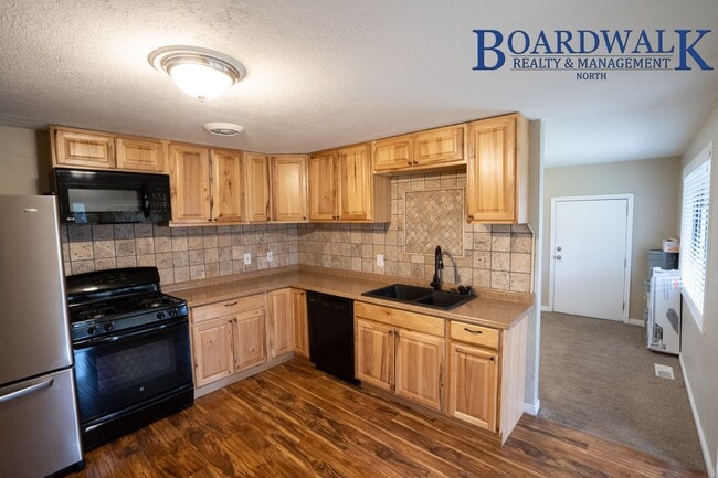 Photo - Pet Friendly 3 Bdrm in Sunset!