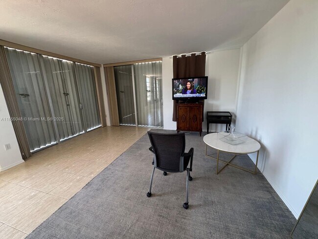 Photo - 7800 Carlyle Ave Unit 6C