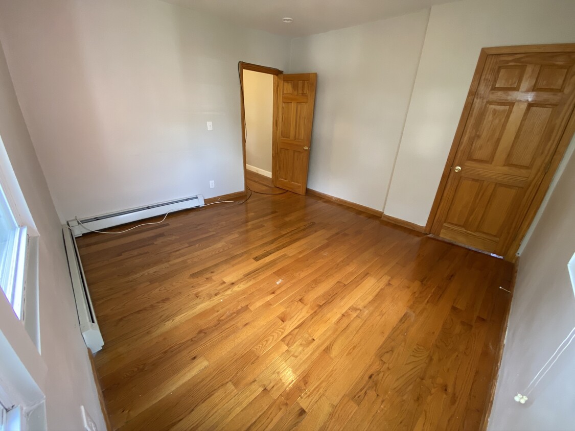Photo - 42 Waugh St (Lowell, MA)