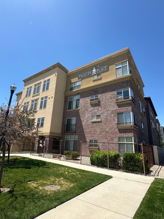 GORGEOUS Downtown Unit!!! - GORGEOUS Downtown Condo Unit!!! Unit 309