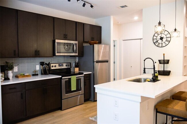 Photo - 2505 Thornton Rd Unit 3108