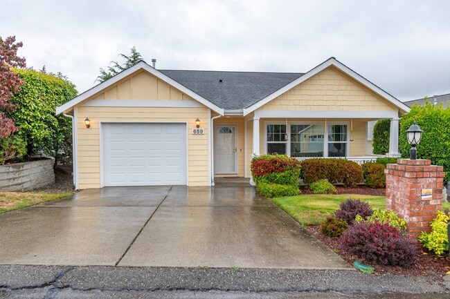 Building Photo - 2 Bd 2 Bath Home in 55+ Community