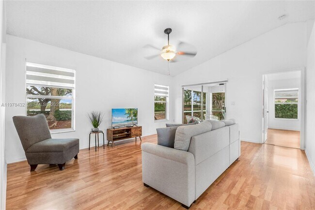 Photo - 2020 SE 5th Pl