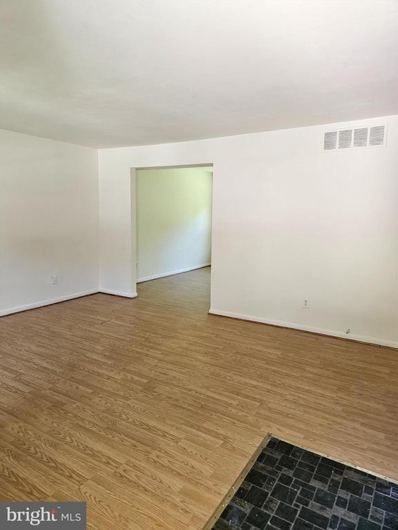 Photo - 254 Cedarmere Cir