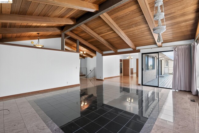 Photo - 525 Hampton Rd