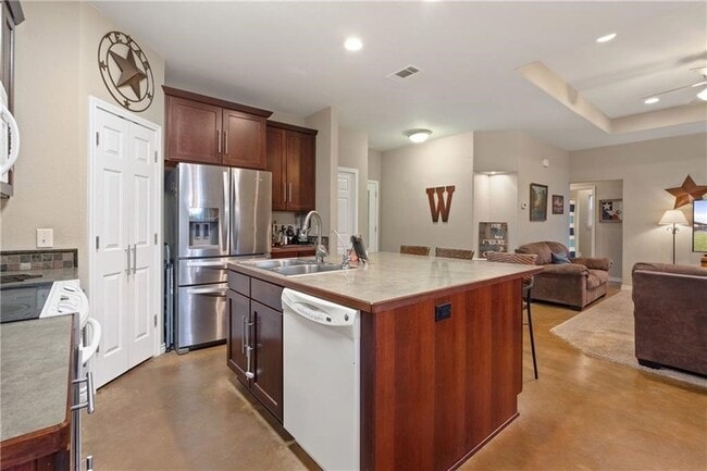 Photo - 107 E Dawn Dr