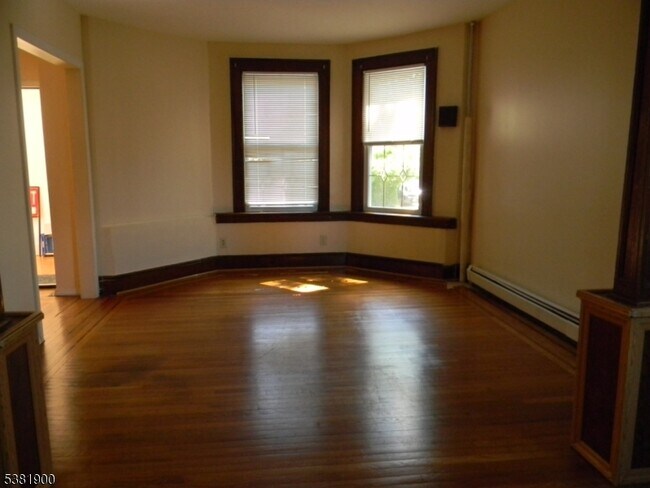 Photo - 18 Williamson Ave