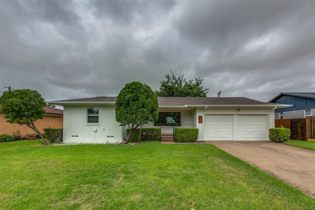 Photo - 2413 Patricia Ln