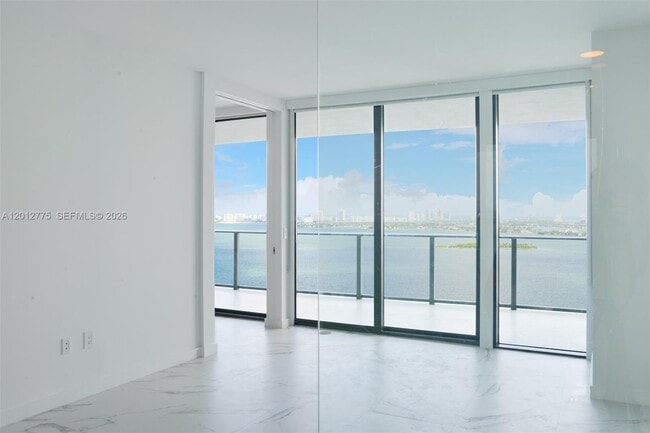 Photo - 650 NE 32nd St Unit 2804