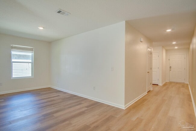 Photo - 7809 Maxton Rd