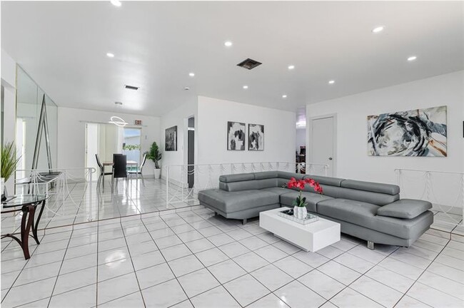 Photo - 5400 W Park Rd