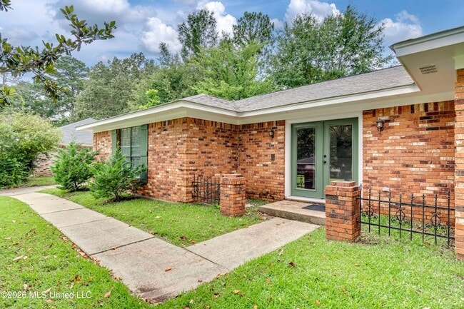 9 Treeway Dr