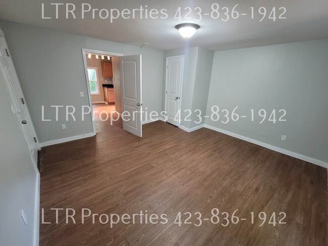 Photo - Flynn st (1203