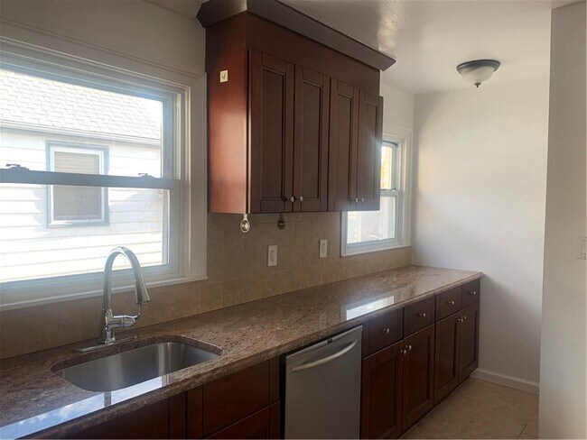 Photo - 56-47-56226 226th St Unit 2