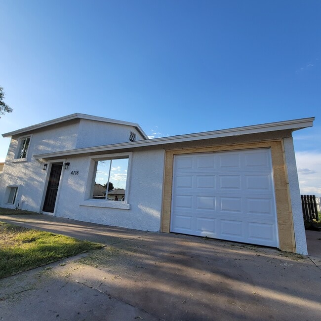 Building Photo - 4718 E Alta Vista Rd Rental