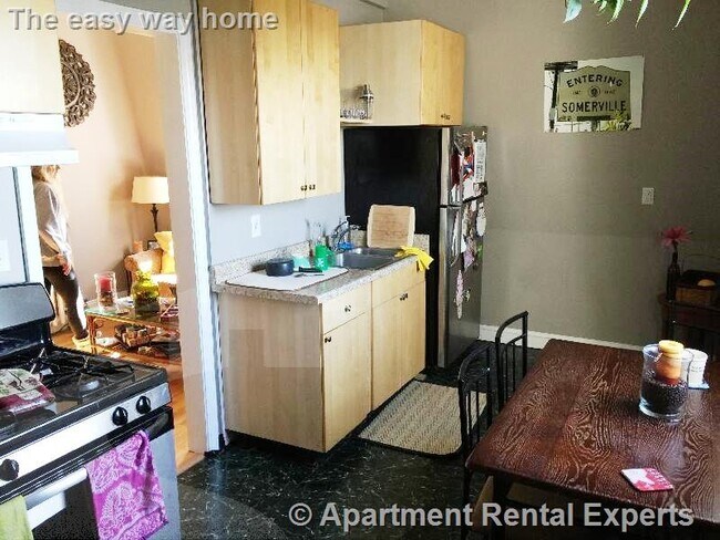 Building Photo - 358 Broadway Unit #5