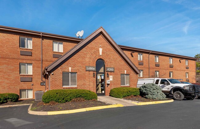 Furnished Studio-Cincinnati - Blue Ash - Reagan Highway