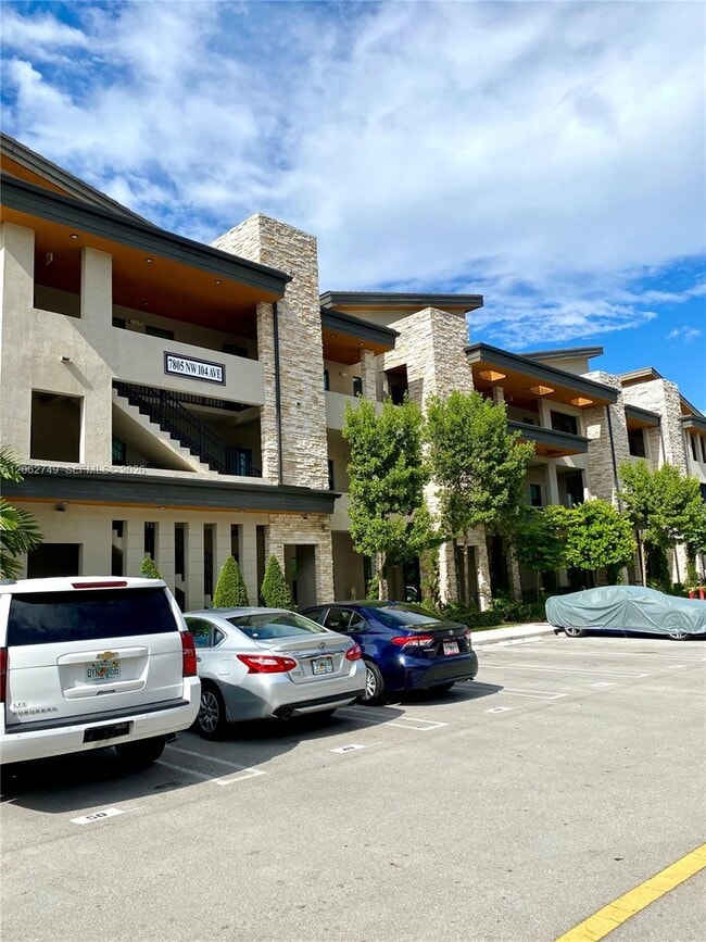 Building Photo - 7805 NW 104th Ave Unit 25