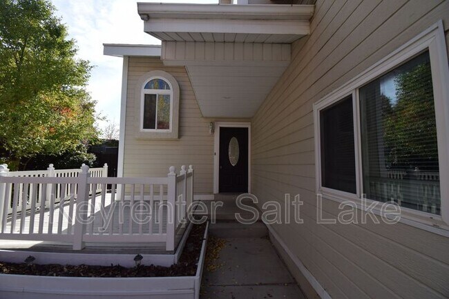 Photo - 6888 Hillside Village Cir