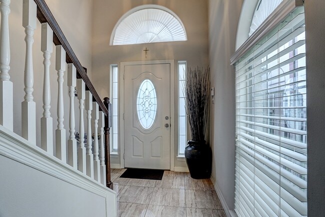 Photo - 7630 N Linpar Ct