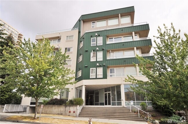 Building Photo - 4528 8th Ave NE Unit 4C Rental