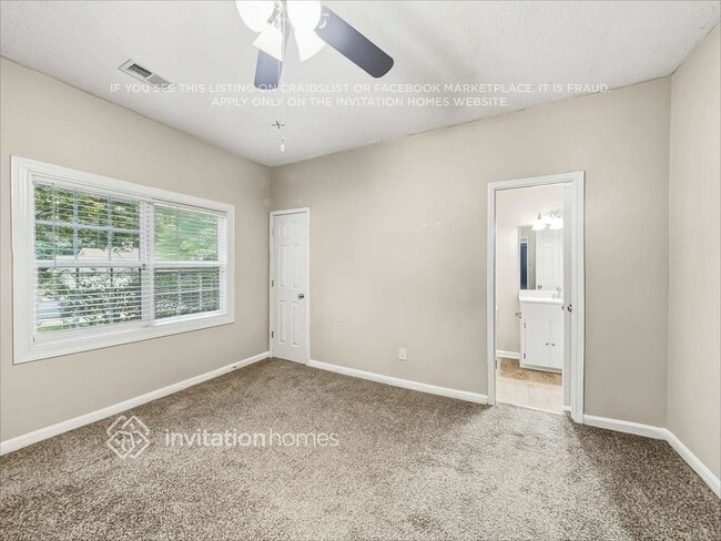 Photo - 1040 Burning Bush Dr