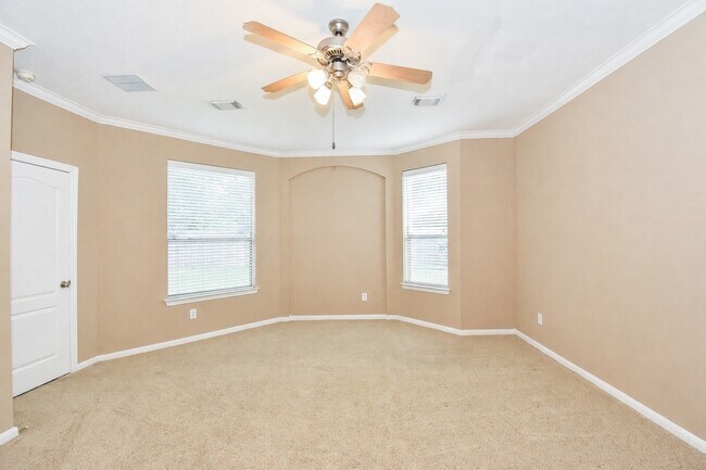 21223 Pennshore Ln