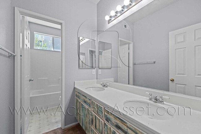 Photo - 27090 Adelanto Dr