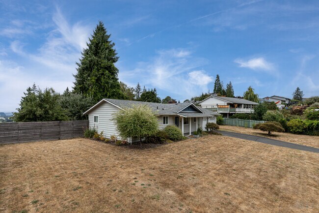 Photo - 29889 Riverview Dr