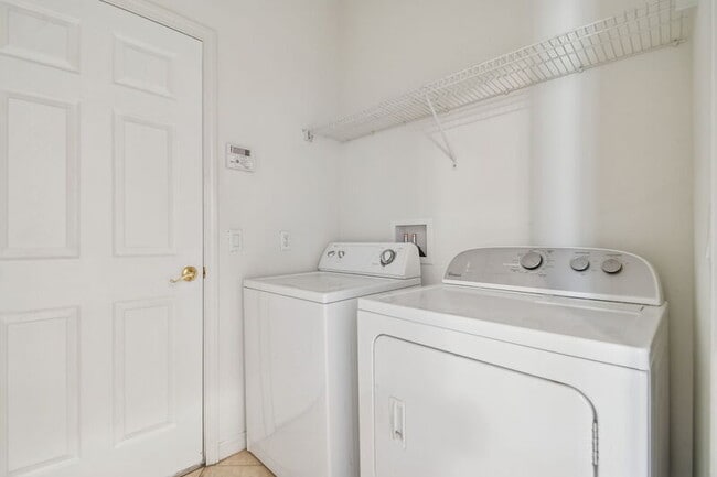 Photo - 127 Silver Falls Dr