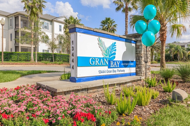Photo - Gran Bay