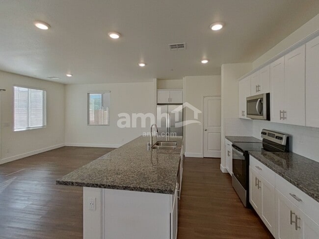 Photo - 298 Timber Kate Pl