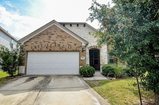 Building Photo - 16608 Spirit Lake Ct Rental