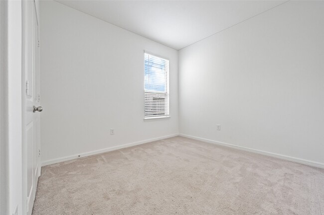 Photo - 21127 Dolphin Bay Ln