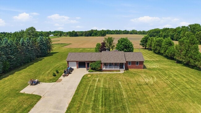 Photo - 5700 W M 36