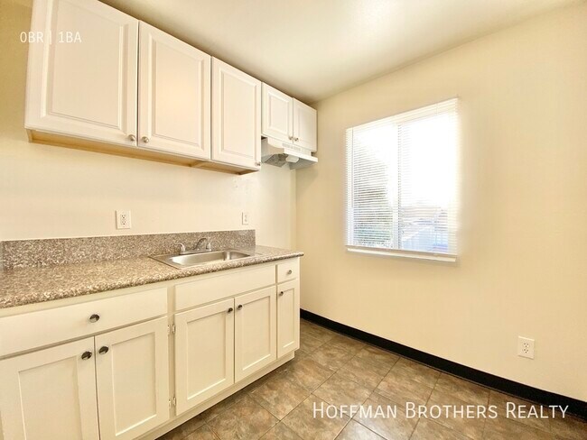 11425 S Figueroa St Unit 15