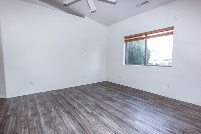 Photo - Granville Amenities