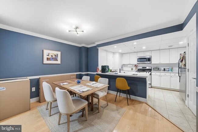 Photo - 1276 N Wayne St Unidad 721