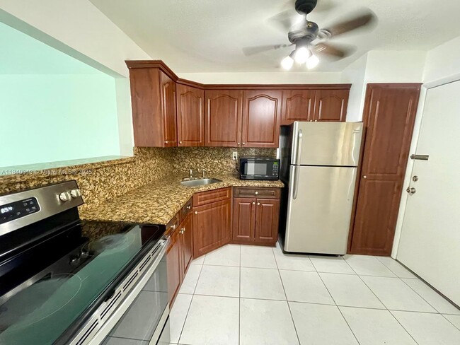Photo - 1540 NE 191st St Unit 102