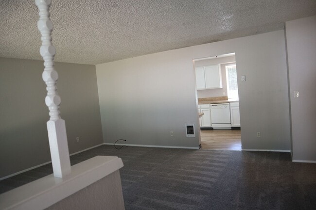 Photo - 4518 NE 142nd Ave