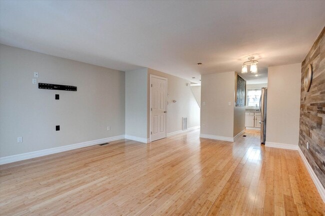 Photo - 50 Edward J Roy Dr Unit 48