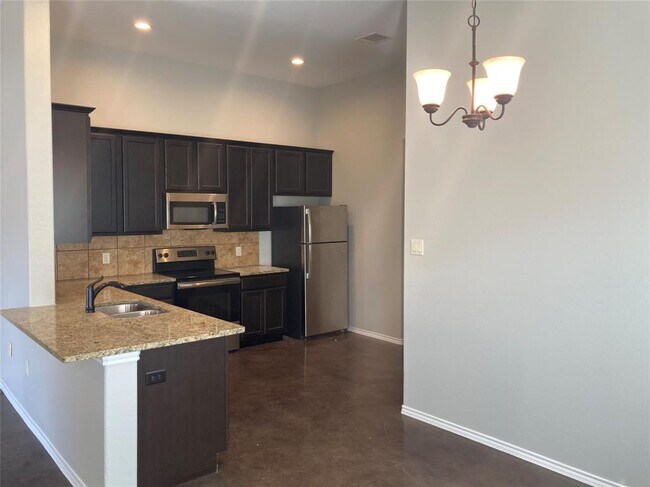 Photo - 234 Joanne Lp