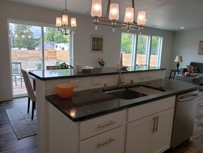 Photo - Lease Up- Custom Spokane Duplex Unit 825 Johnson Road