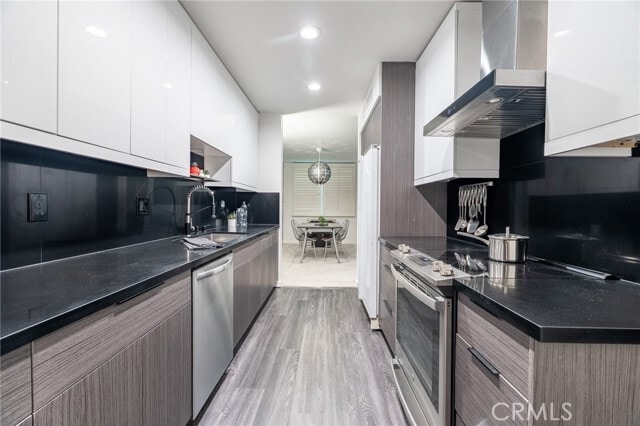 Photo - 927 Kings Rd Unidad 212 Rental