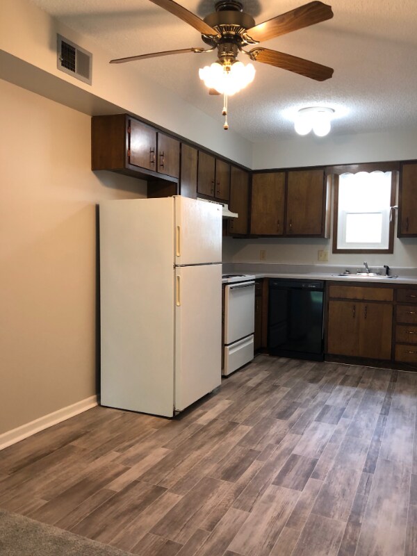 Photo - 1730 NW Pine Rd