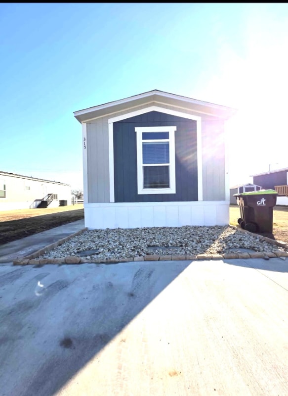 Building Photo - 315 Owens St